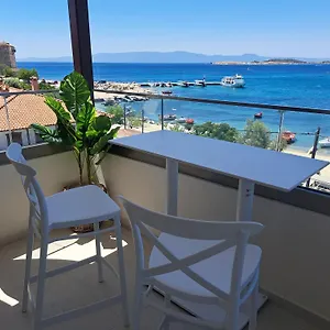 https://pension-antonakis-ouranoupolis-greece.hotelschalkidiki.net